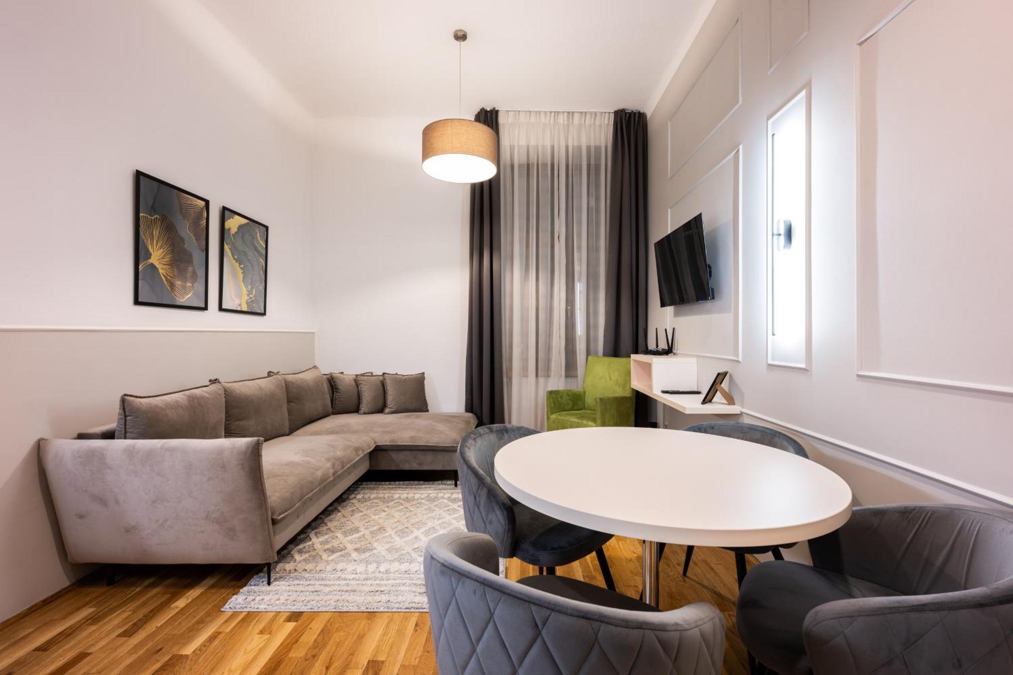 On/set Apartment *